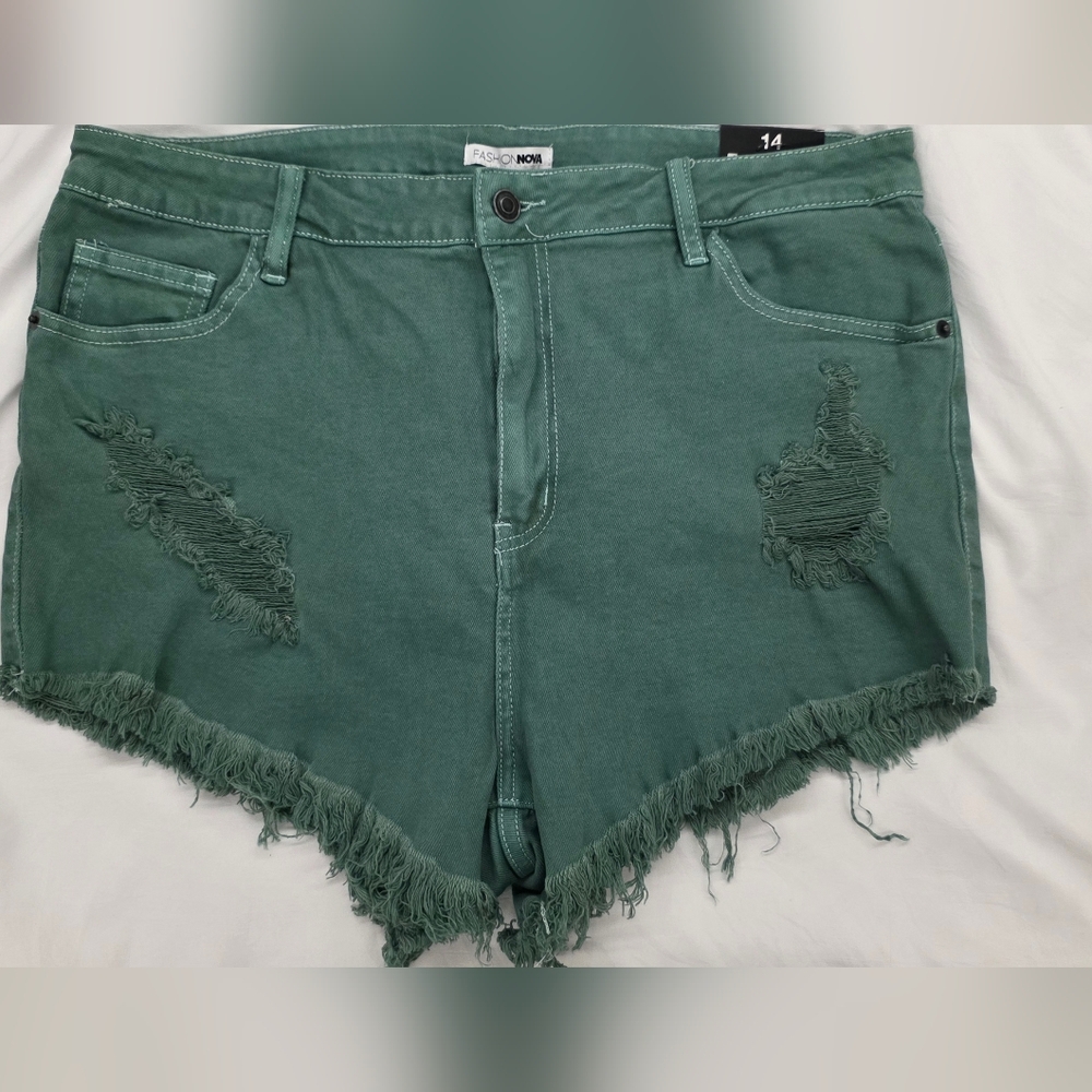 Fashion Nova Green Distressed Cut Off Denim Shorts Size 14 NWT